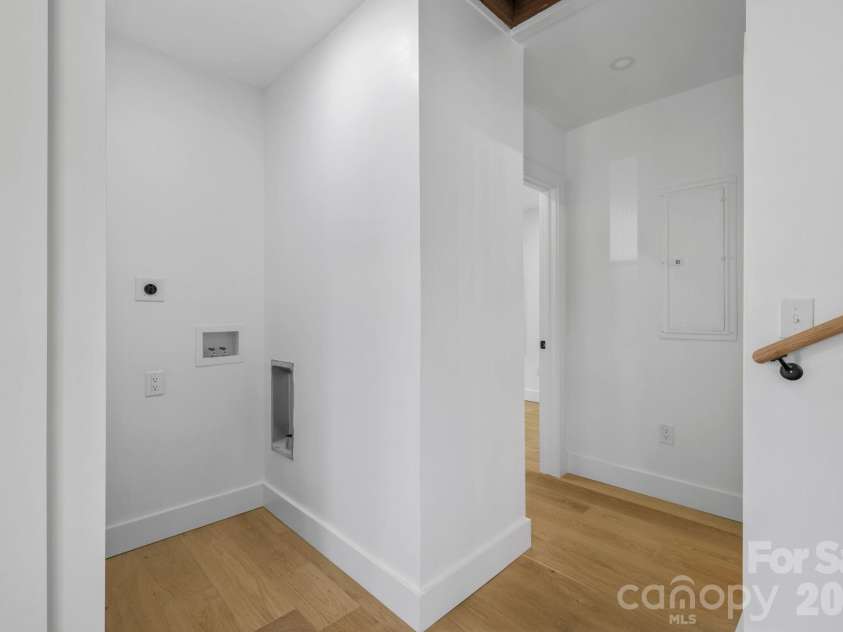 523 Harrison Avenue, Franklin, NC 28734.  MLS# CAR4396219, YatesRealty ID 32566. 