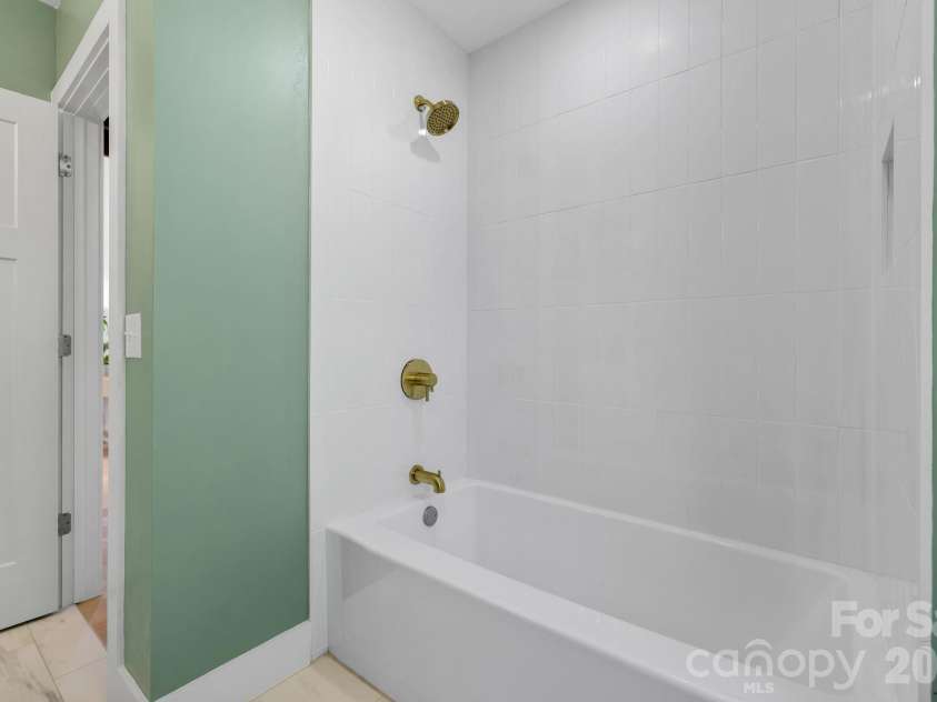523 Harrison Avenue, Franklin, NC 28734.  MLS# CAR4396219, YatesRealty ID 32566. 