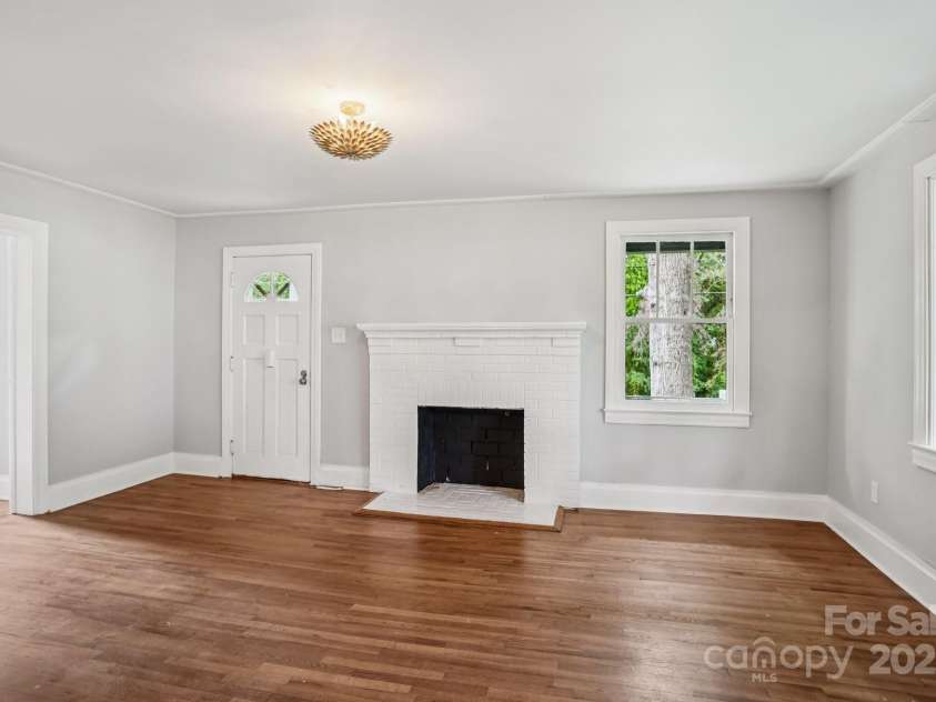 301 Lee Avenue, Bessemer City, NC 28016.  MLS# CAR4284850, YatesRealty ID 32567. 