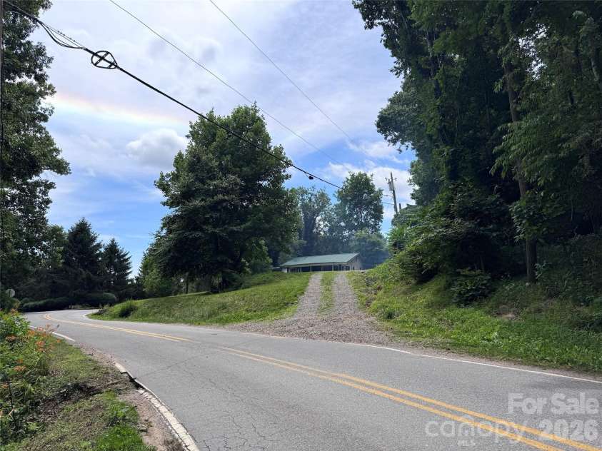 400 & 402 Sharon Road, Fairview, NC 28730.  MLS# CAR4397004, YatesRealty ID 32568. 