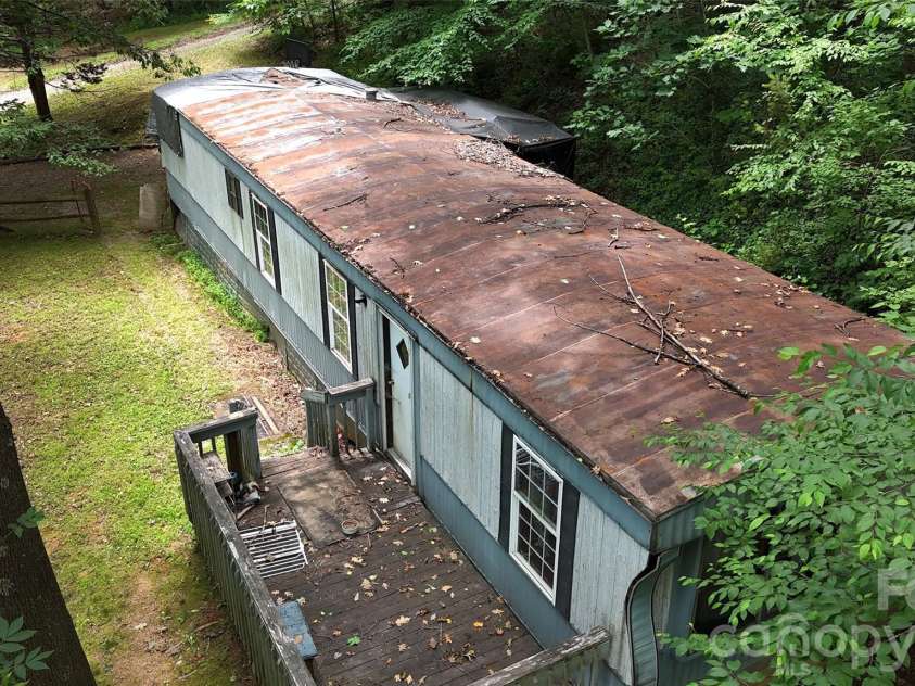 400 & 402 Sharon Road, Fairview, NC 28730.  MLS# CAR4397004, YatesRealty ID 32568. 