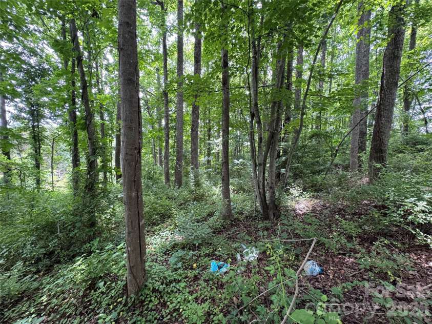 400 & 402 Sharon Road, Fairview, NC 28730.  MLS# CAR4397004, YatesRealty ID 32568. 