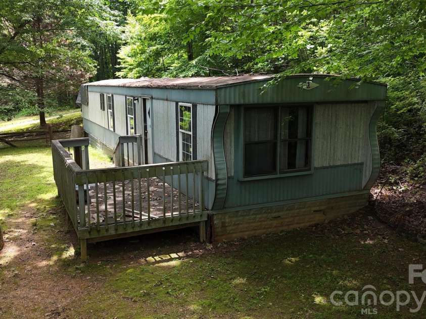 400 & 402 Sharon Road, Fairview, NC 28730.  MLS# CAR4397004, YatesRealty ID 32568. 