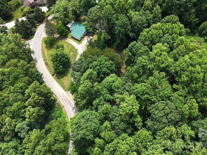 400 & 402 Sharon Road, Fairview, NC 28730.  MLS# CAR4397004, YatesRealty ID 32568. 