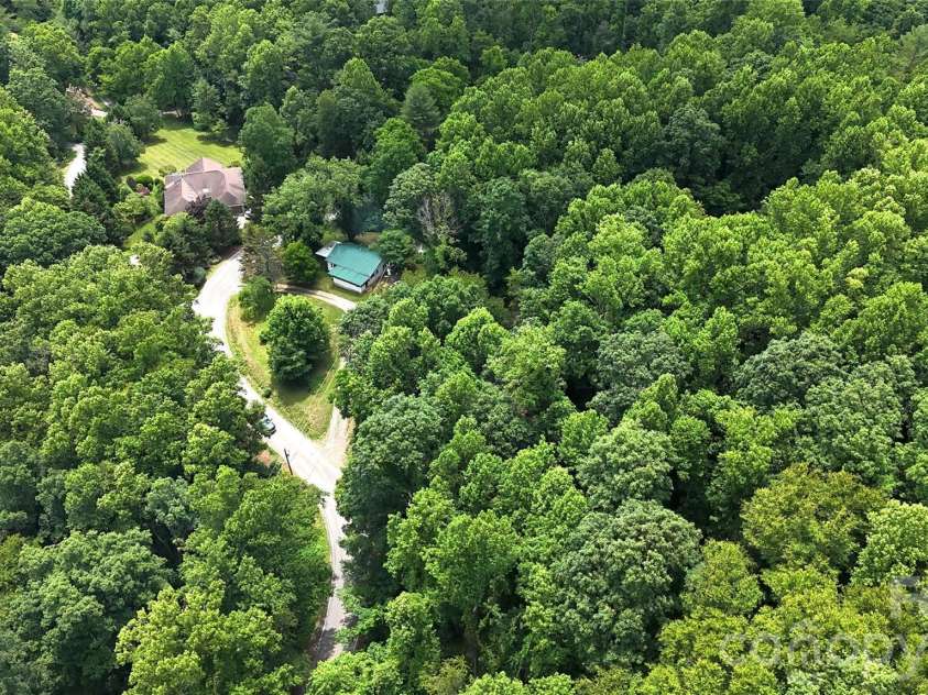 400 & 402 Sharon Road, Fairview, NC 28730.  MLS# CAR4397004, YatesRealty ID 32568. 