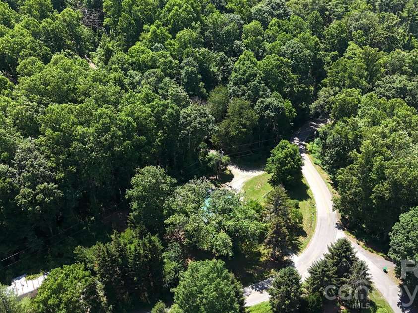 400 & 402 Sharon Road, Fairview, NC 28730.  MLS# CAR4397004, YatesRealty ID 32568. 