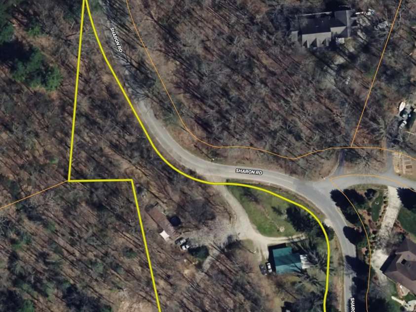 400 & 402 Sharon Road, Fairview, NC 28730.  MLS# CAR4397004, YatesRealty ID 32568. 
