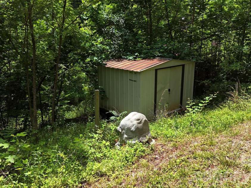400 & 402 Sharon Road, Fairview, NC 28730.  MLS# CAR4397004, YatesRealty ID 32568. Shared Well - Not deeded, off-property