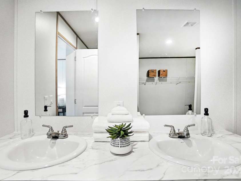 161 Crepe Myrtle Lane, Wadesboro, NC 28170.  MLS# CAR4278940, YatesRealty ID 32569. Double Sink