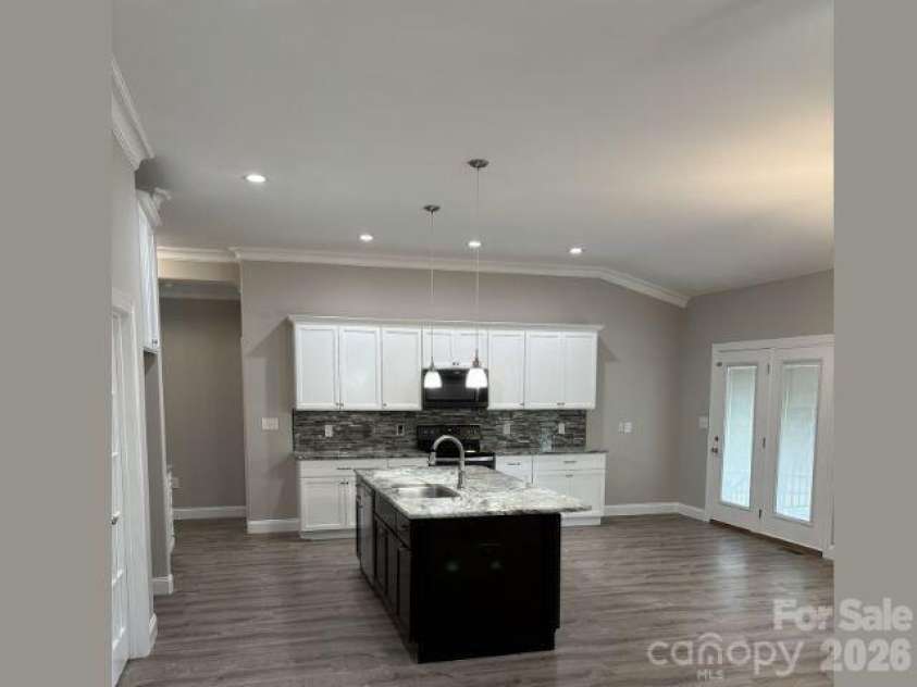 317 Thistle Lane, Statesville, NC 28625.  MLS# CAR4397038, YatesRealty ID 32569. 
