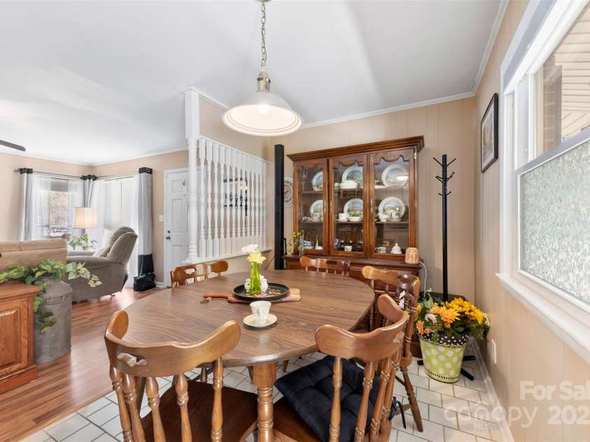 207 Sims Street, Kings Mountain, NC 28086.  MLS# CAR4240504, YatesRealty ID 3257. 