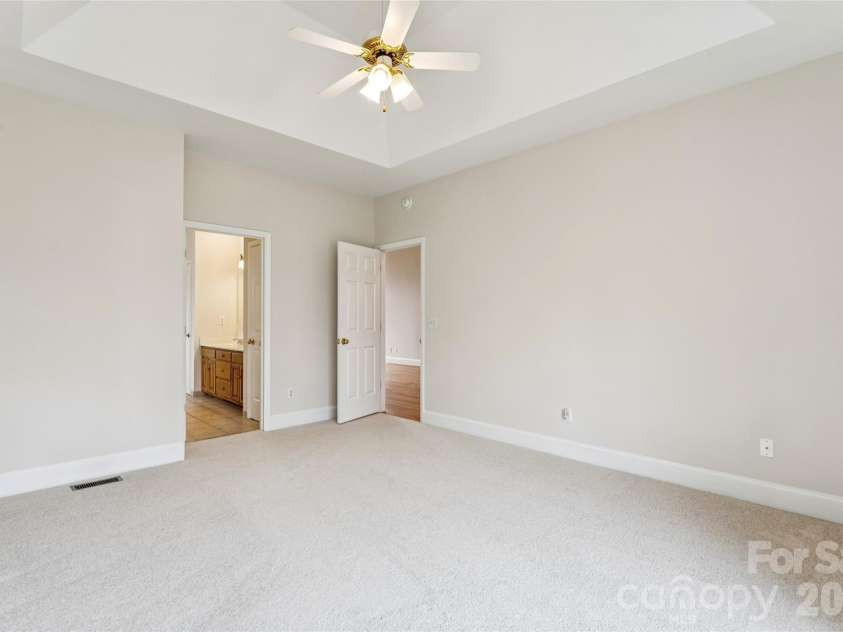 219 Falcon Ridge, Matthews, NC 28104.  MLS# CAR4352730, YatesRealty ID 3257. 