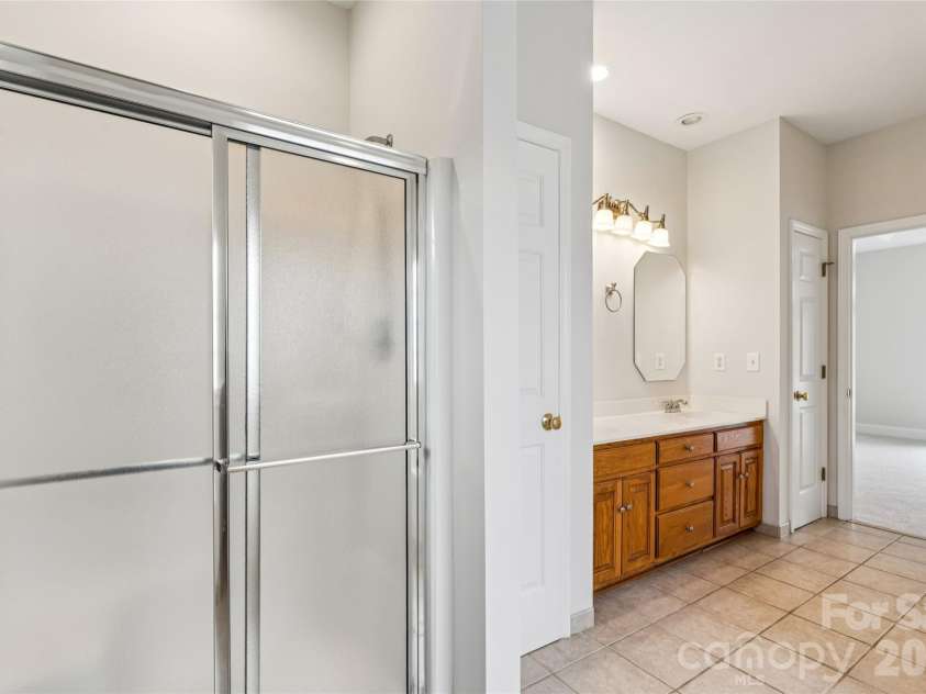 219 Falcon Ridge, Matthews, NC 28104.  MLS# CAR4352730, YatesRealty ID 3257. 