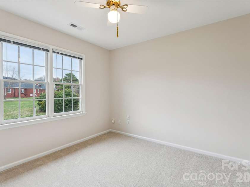 219 Falcon Ridge, Matthews, NC 28104.  MLS# CAR4352730, YatesRealty ID 3257. 