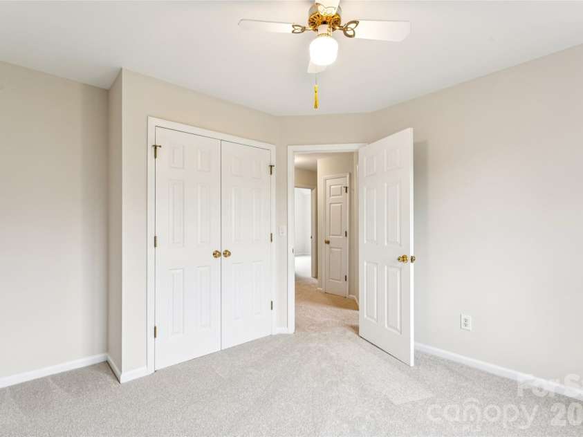 219 Falcon Ridge, Matthews, NC 28104.  MLS# CAR4352730, YatesRealty ID 3257. 