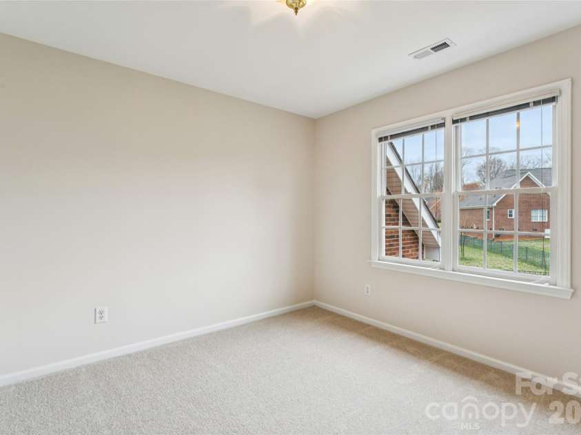 219 Falcon Ridge, Matthews, NC 28104.  MLS# CAR4352730, YatesRealty ID 3257. 