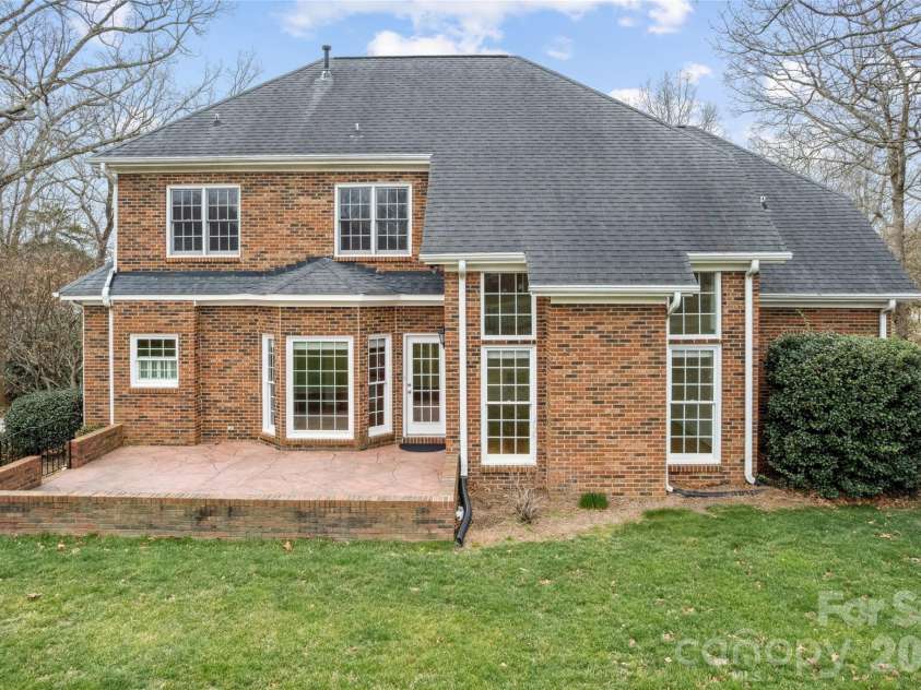 219 Falcon Ridge, Matthews, NC 28104.  MLS# CAR4352730, YatesRealty ID 3257. 