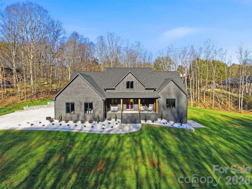 6054 Willowbottom Road, Hickory, NC 28602.  MLS# CAR4336974, YatesRealty ID 3257. 