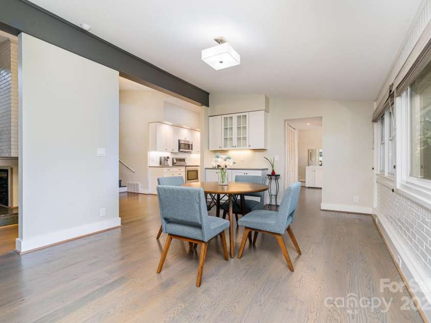 5742 Murrayhill Road, Charlotte, NC 28210.  MLS# CAR4268263, YatesRealty ID 32571. 