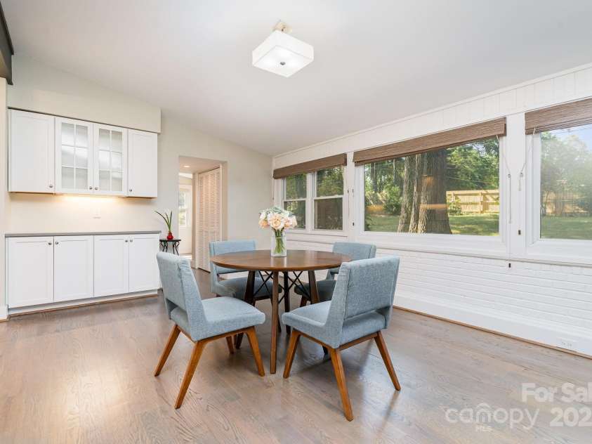 5742 Murrayhill Road, Charlotte, NC 28210.  MLS# CAR4268263, YatesRealty ID 32571. 