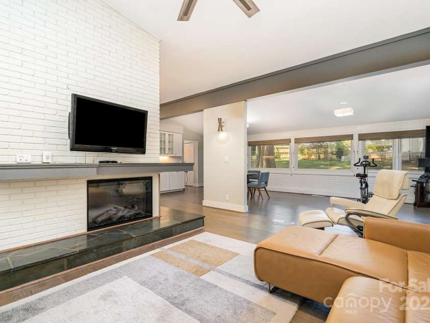 5742 Murrayhill Road, Charlotte, NC 28210.  MLS# CAR4268263, YatesRealty ID 32571. 