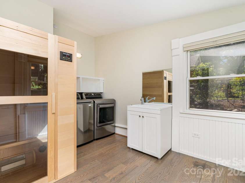 5742 Murrayhill Road, Charlotte, NC 28210.  MLS# CAR4268263, YatesRealty ID 32571. 