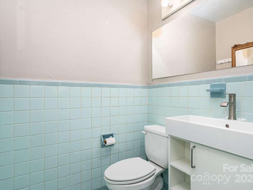 5742 Murrayhill Road, Charlotte, NC 28210.  MLS# CAR4268263, YatesRealty ID 32571. 