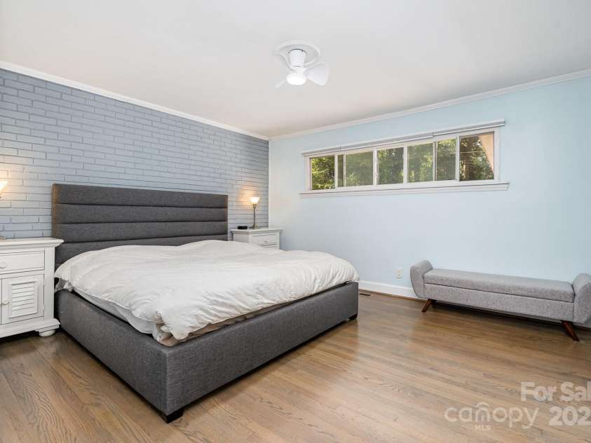 5742 Murrayhill Road, Charlotte, NC 28210.  MLS# CAR4268263, YatesRealty ID 32571. 