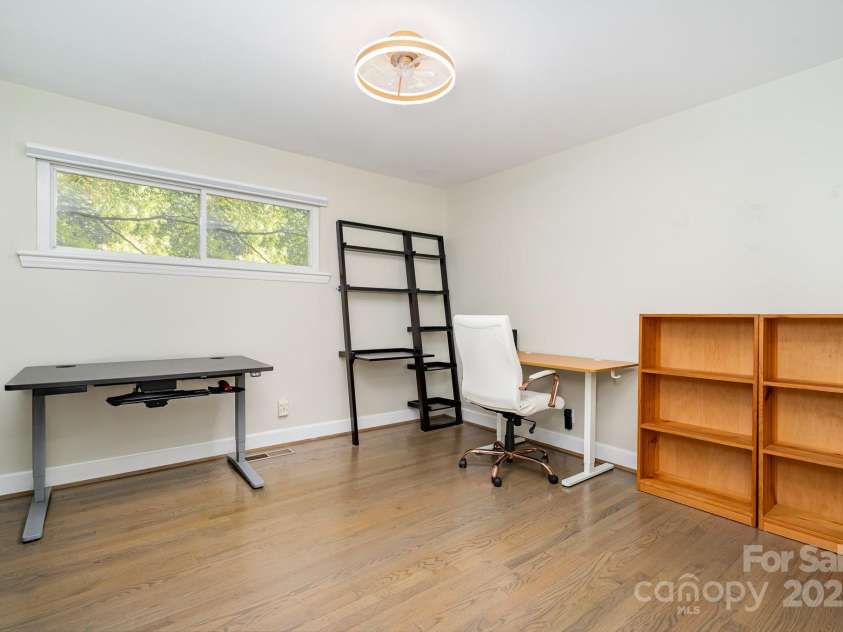 5742 Murrayhill Road, Charlotte, NC 28210.  MLS# CAR4268263, YatesRealty ID 32571. 