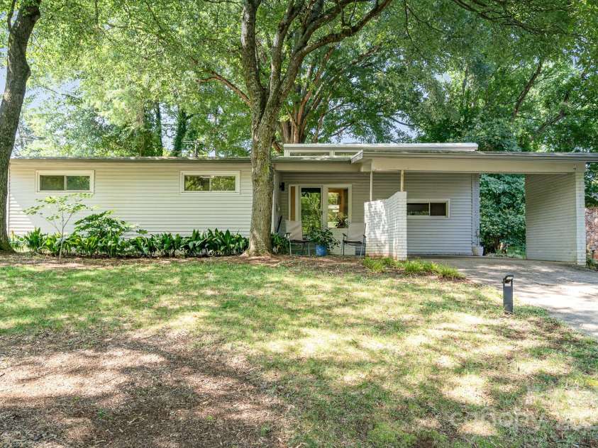 5742 Murrayhill Road, Charlotte, NC 28210.  MLS# CAR4268263, YatesRealty ID 32571. 