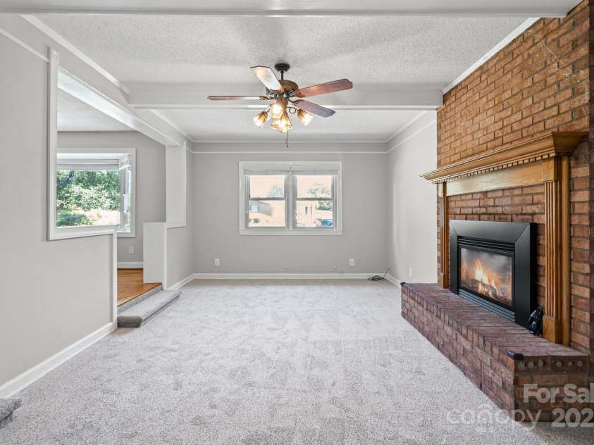 305 Ridge Drive, Mount Holly, NC 28120.  MLS# CAR4285366, YatesRealty ID 32572. 