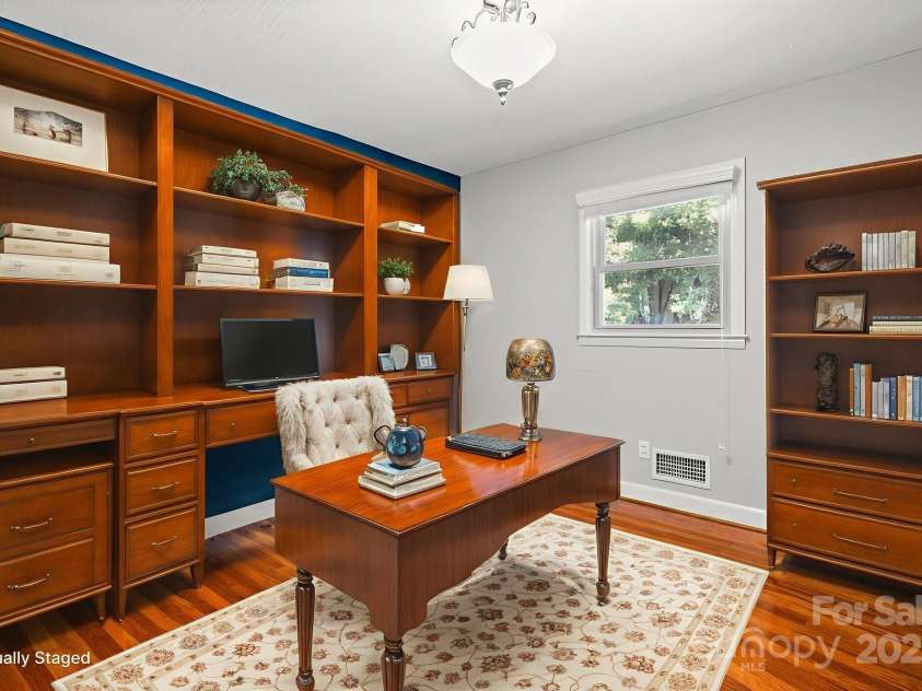 305 Ridge Drive, Mount Holly, NC 28120.  MLS# CAR4285366, YatesRealty ID 32572. 