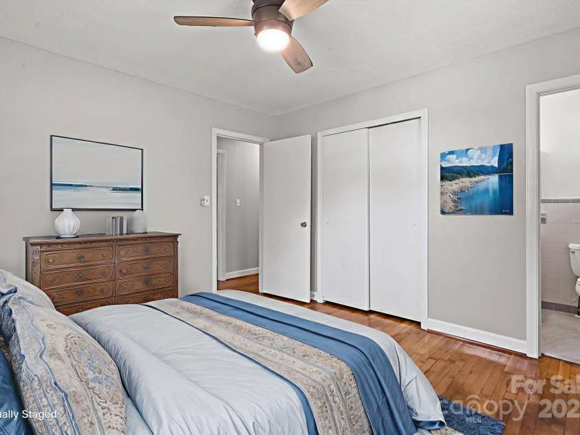 305 Ridge Drive, Mount Holly, NC 28120.  MLS# CAR4285366, YatesRealty ID 32572. 