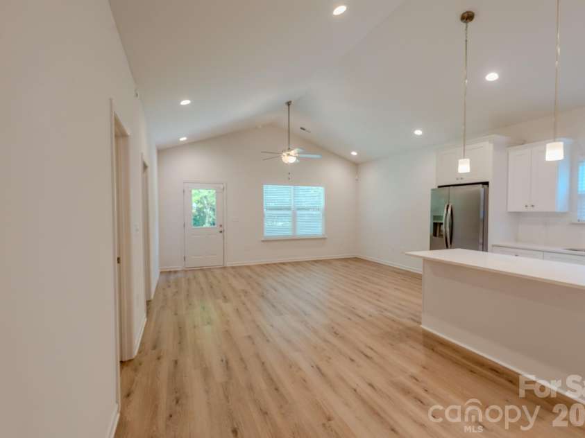 1149 Thayer Glen Court, Charlotte, NC 28213.  MLS# CAR4396847, YatesRealty ID 32573. 
