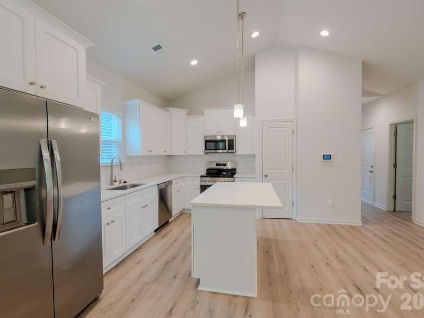 1149 Thayer Glen Court, Charlotte, NC 28213.  MLS# CAR4396847, YatesRealty ID 32573. 