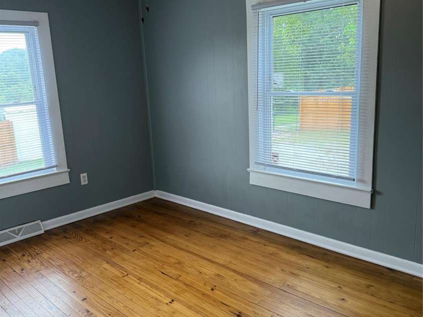 2122 Harper Avenue, Lenoir, NC 28645.  MLS# CAR4290351, YatesRealty ID 32573. 