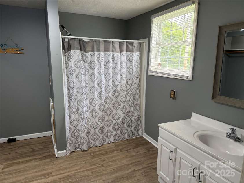 2122 Harper Avenue, Lenoir, NC 28645.  MLS# CAR4290351, YatesRealty ID 32573. 