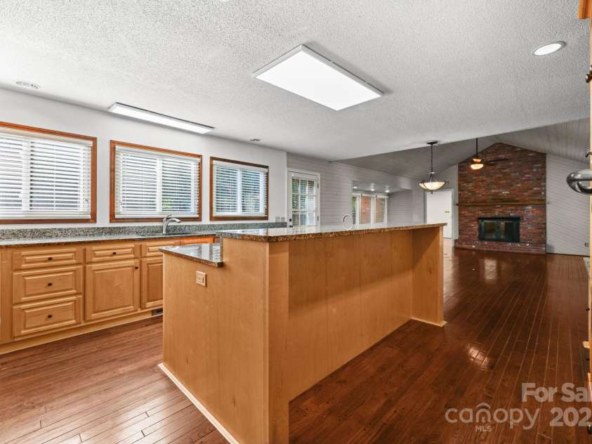 1202 Pineview Street, Albemarle, NC 28001.  MLS# CAR4284340, YatesRealty ID 32574. 