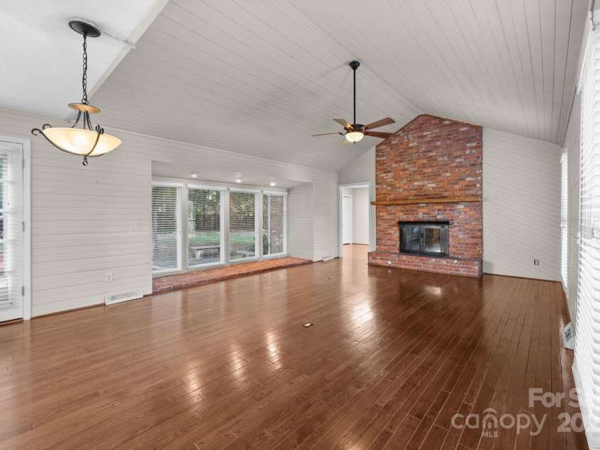 1202 Pineview Street, Albemarle, NC 28001.  MLS# CAR4284340, YatesRealty ID 32574. 