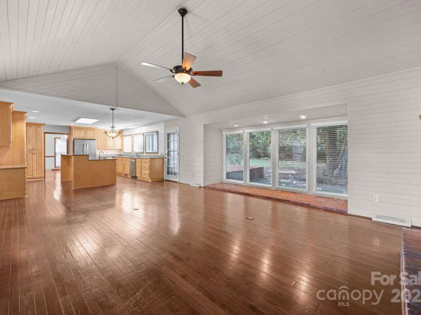 1202 Pineview Street, Albemarle, NC 28001.  MLS# CAR4284340, YatesRealty ID 32574. 