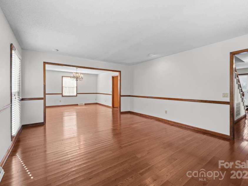 1202 Pineview Street, Albemarle, NC 28001.  MLS# CAR4284340, YatesRealty ID 32574. 