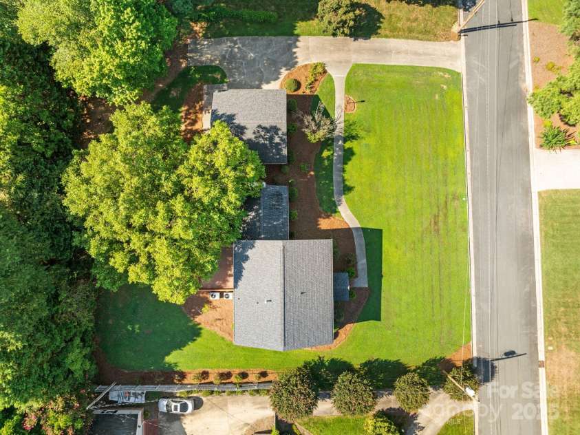 1202 Pineview Street, Albemarle, NC 28001.  MLS# CAR4284340, YatesRealty ID 32574. 