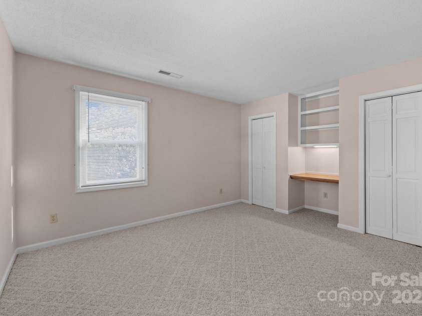 1202 Pineview Street, Albemarle, NC 28001.  MLS# CAR4284340, YatesRealty ID 32574. 