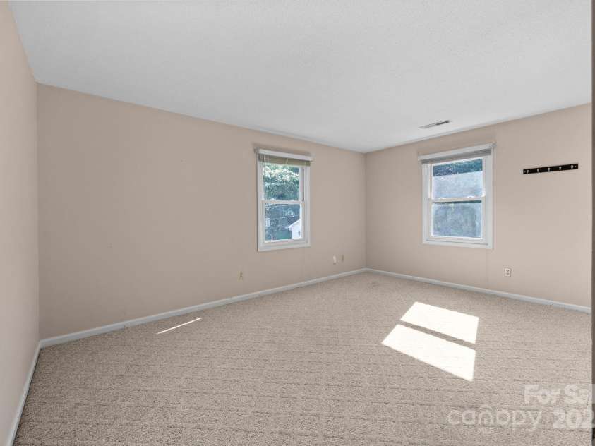 1202 Pineview Street, Albemarle, NC 28001.  MLS# CAR4284340, YatesRealty ID 32574. 