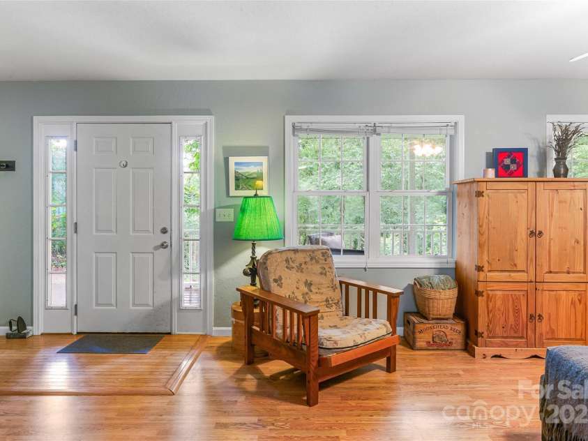 153 Hudson Street, Asheville, NC 28806.  MLS# CAR4288331, YatesRealty ID 32575. 