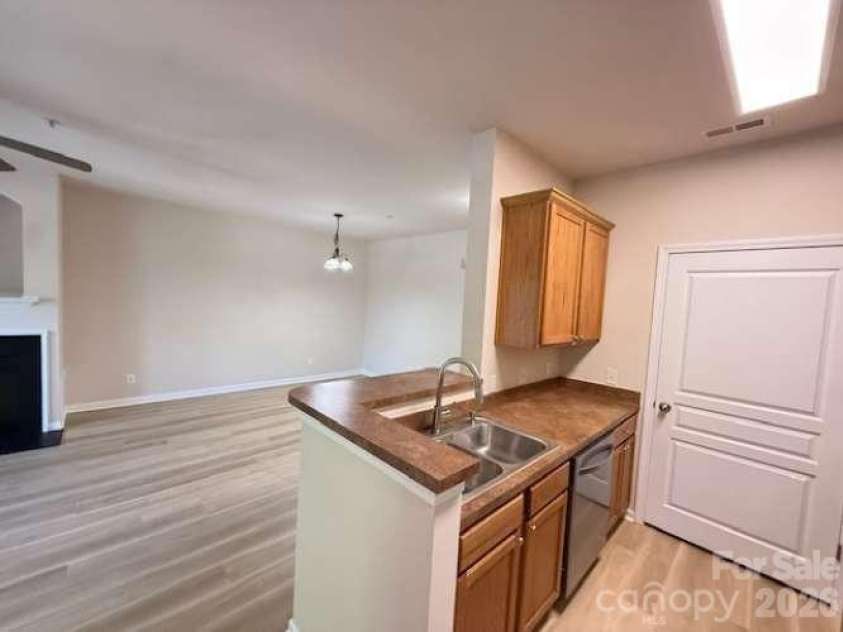 18001 Delmas Drive, Cornelius, NC 28031.  MLS# CAR4396845, YatesRealty ID 32575. 