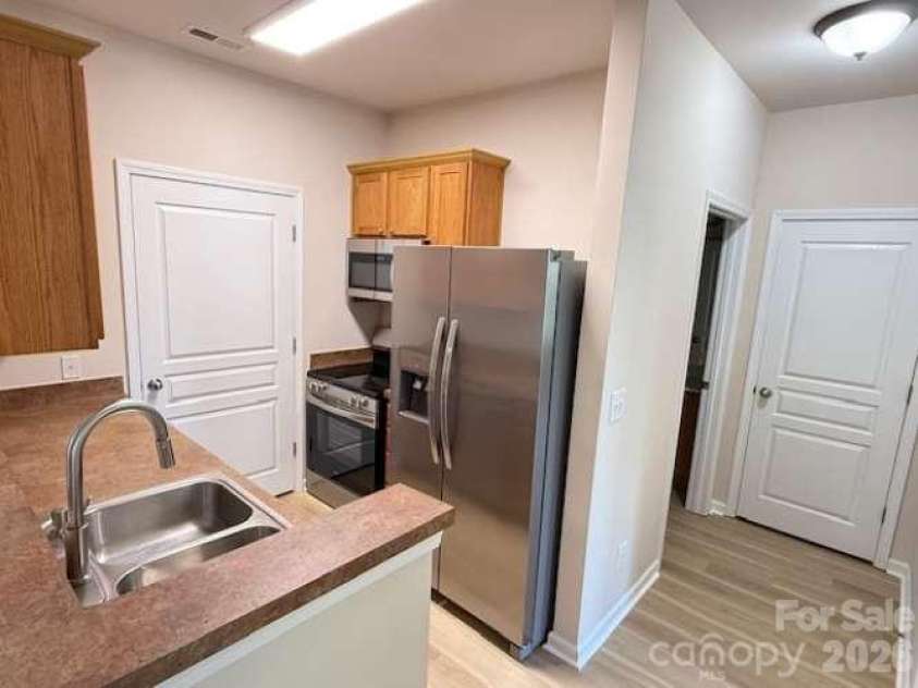 18001 Delmas Drive, Cornelius, NC 28031.  MLS# CAR4396845, YatesRealty ID 32575. 