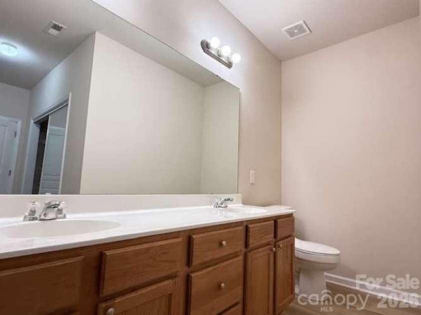 18001 Delmas Drive, Cornelius, NC 28031.  MLS# CAR4396845, YatesRealty ID 32575. 