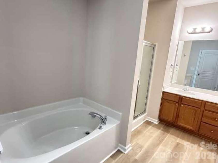 18001 Delmas Drive, Cornelius, NC 28031.  MLS# CAR4396845, YatesRealty ID 32575. 