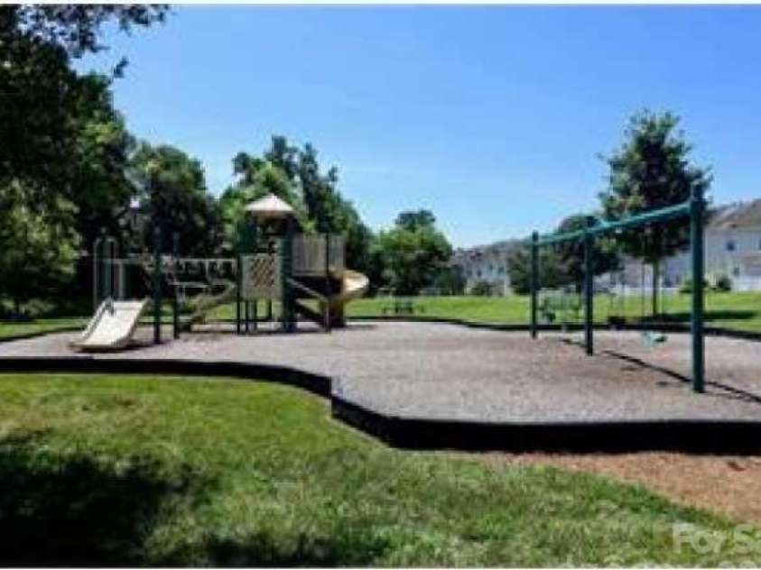 18001 Delmas Drive, Cornelius, NC 28031.  MLS# CAR4396845, YatesRealty ID 32575. 